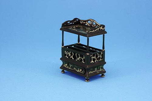 102-08 - Chinoserie Book Stand